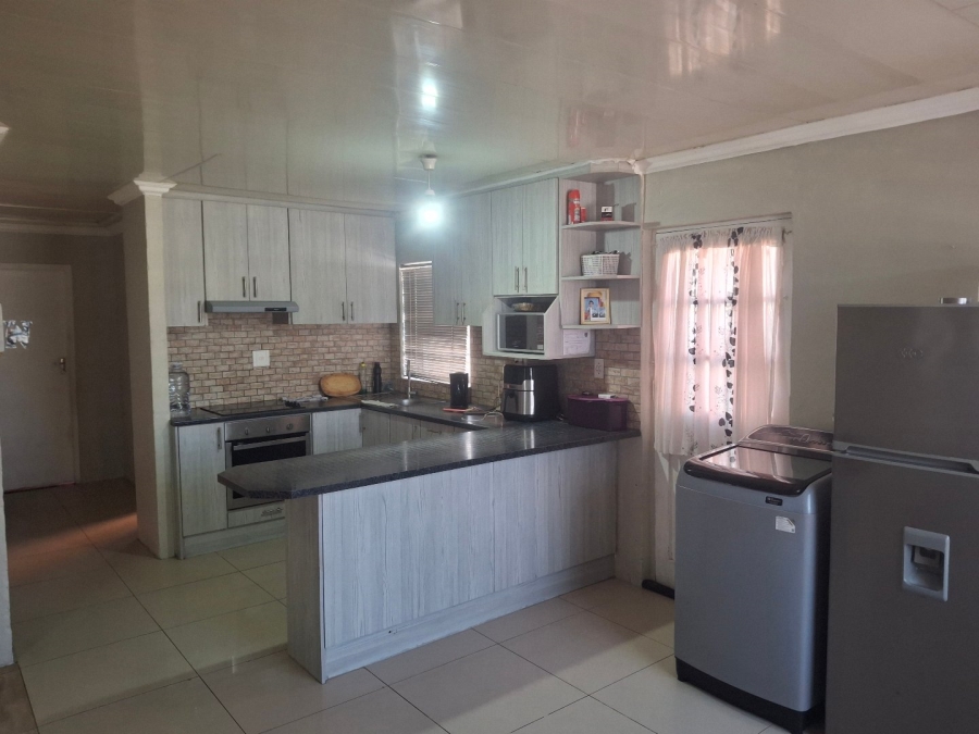 3 Bedroom Property for Sale in Mitchells Plain Central Western Cape